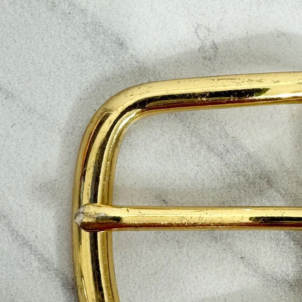 Gold Tone Rounded Simple Basic Belt Buckle - Picture 2 of 9